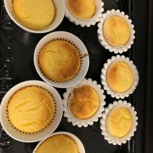 持ち運びに便利♪カップで作る簡単チーズケーキ